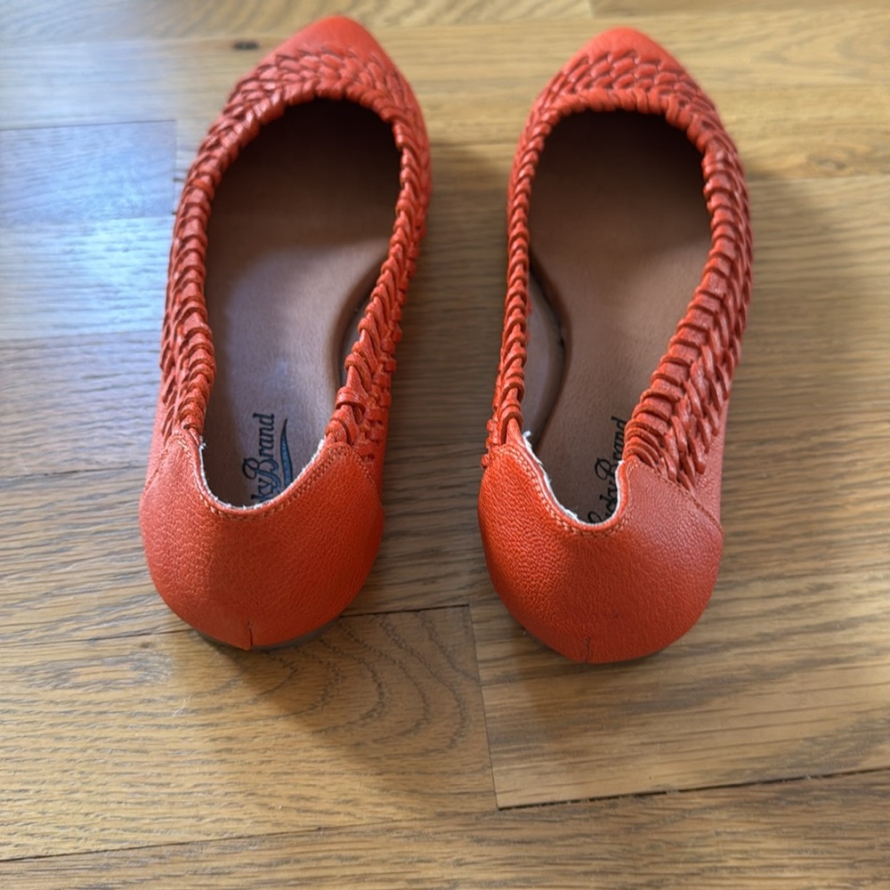 Lucky Brand size 7 reddish/orange flats - Picture 3 of 3